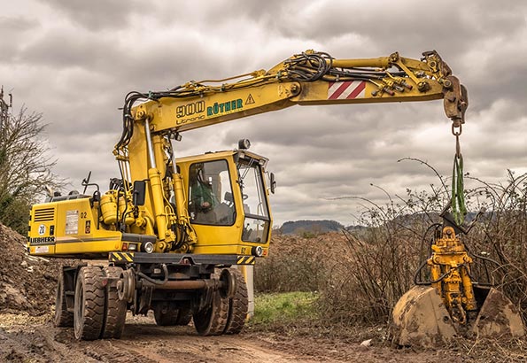 挖机保养步骤：专业技师的推荐做法